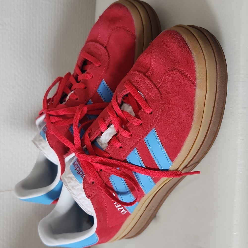 Adidas Gazelle Shoe - Red with Blue Stripes - Size 8